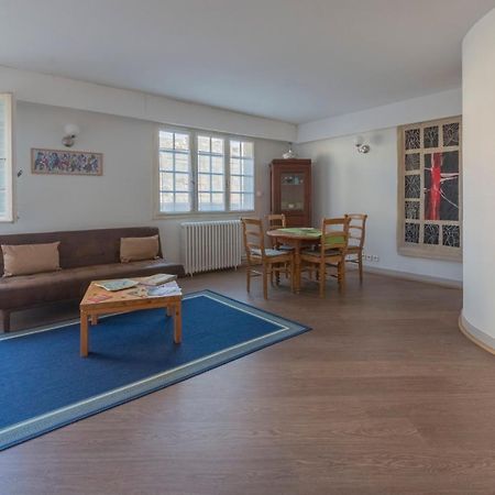 Appartement De Charme - Vue Sur Remparts - Wifi Gratuit - Parking Payant A Proximite อาวีญง ภายนอก รูปภาพ