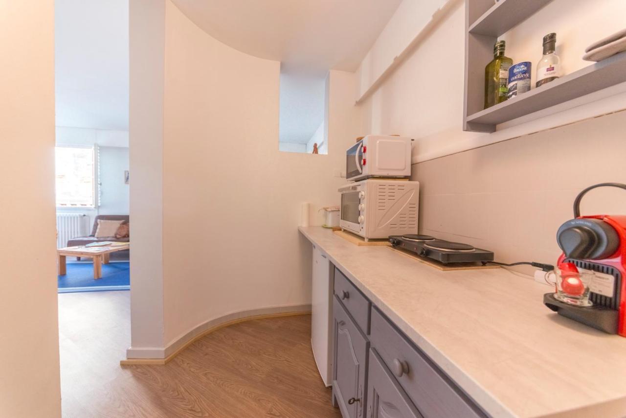 Appartement De Charme - Vue Sur Remparts - Wifi Gratuit - Parking Payant A Proximite อาวีญง ภายนอก รูปภาพ