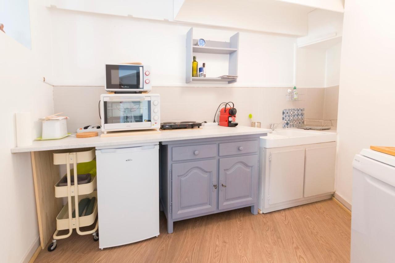 Appartement De Charme - Vue Sur Remparts - Wifi Gratuit - Parking Payant A Proximite อาวีญง ภายนอก รูปภาพ